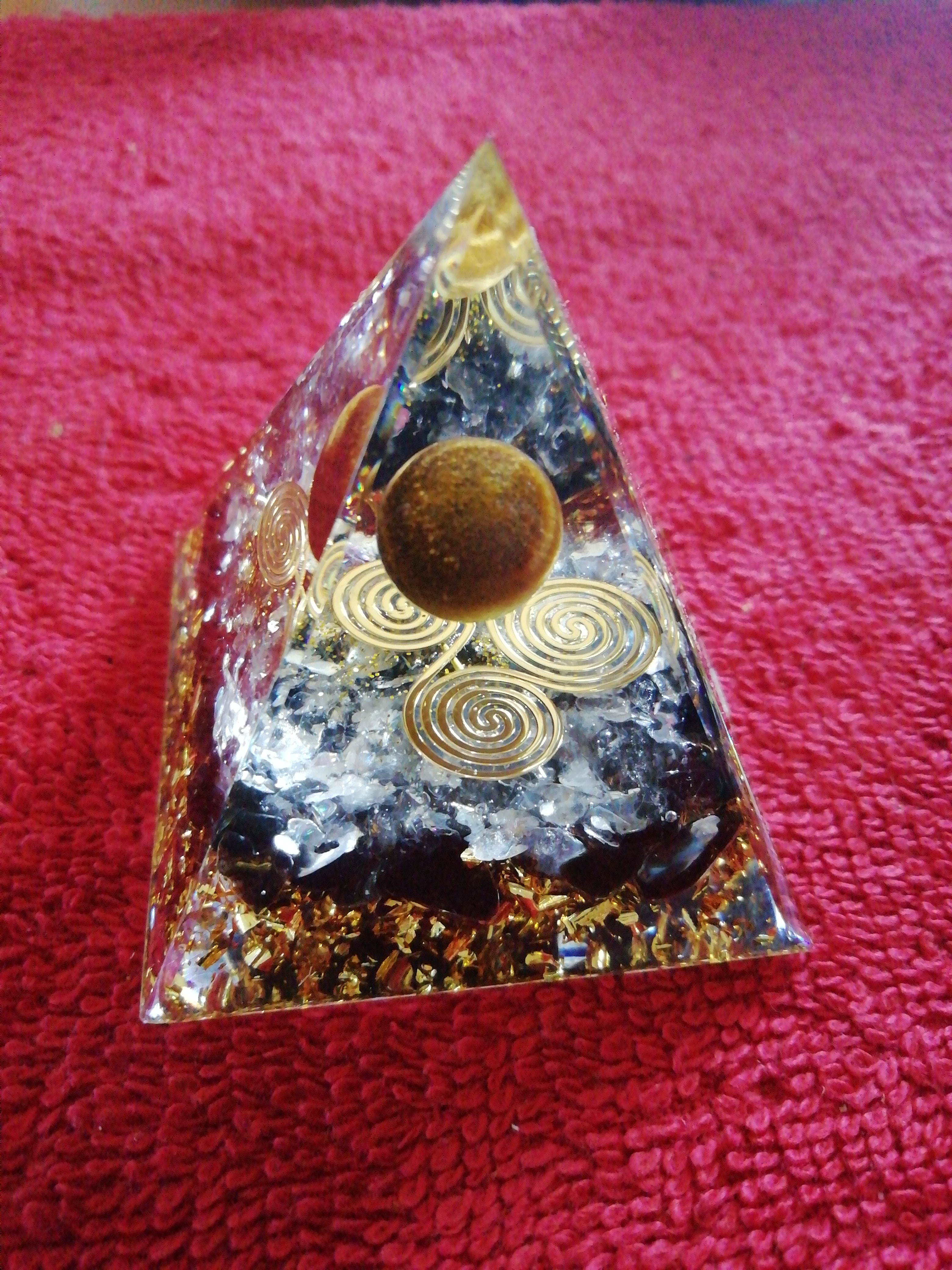 Love! Colorful Golden Rainbow Orgone Pyramid photo review